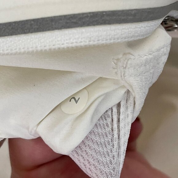 LULULEMON Puddle Jumper Jacket in White - Picture 7 of 11